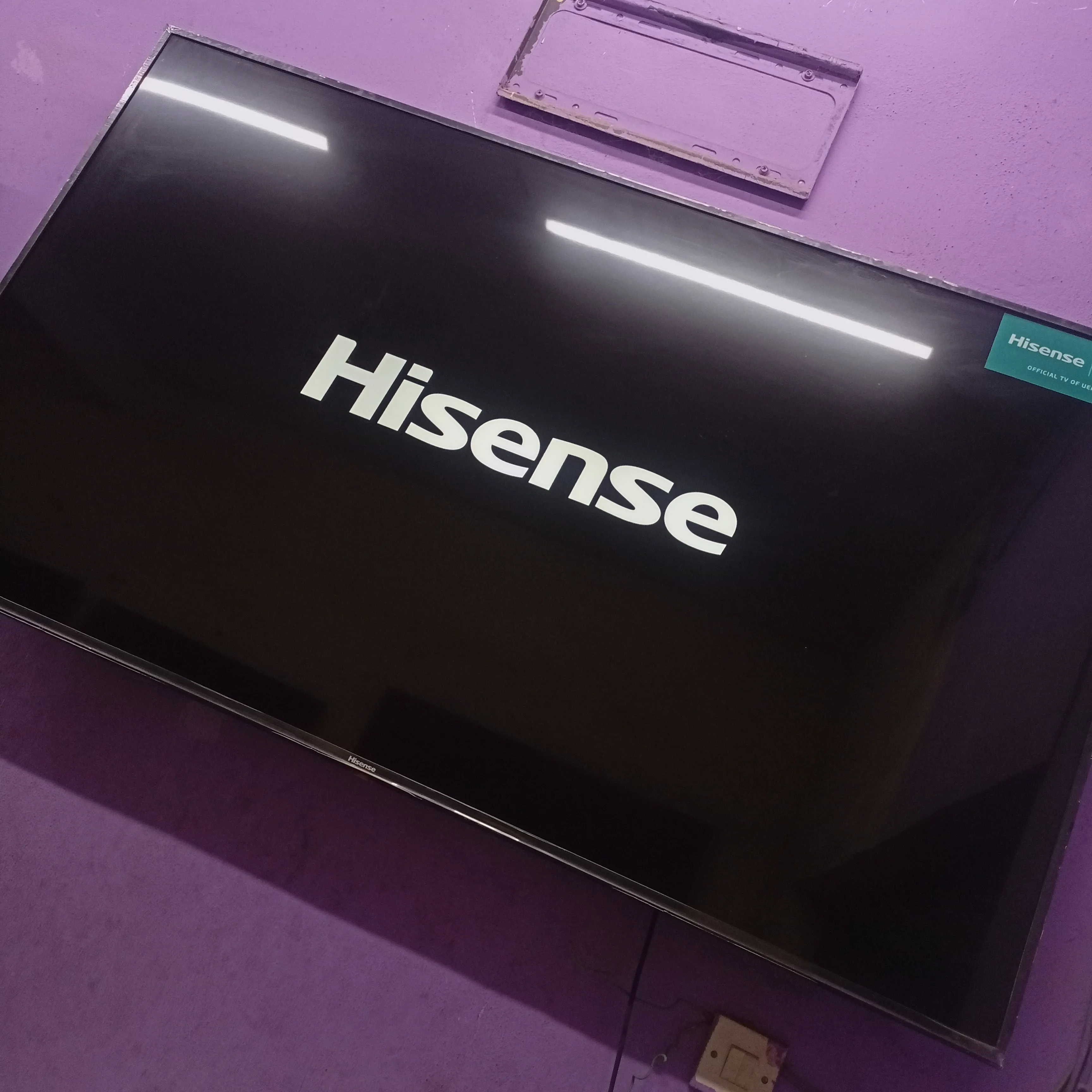 Hisense 65 inch 65A6100 VIDAA Smart 4K UHD LED TV (Built-in WiFi, AnyView) - Foreign Used