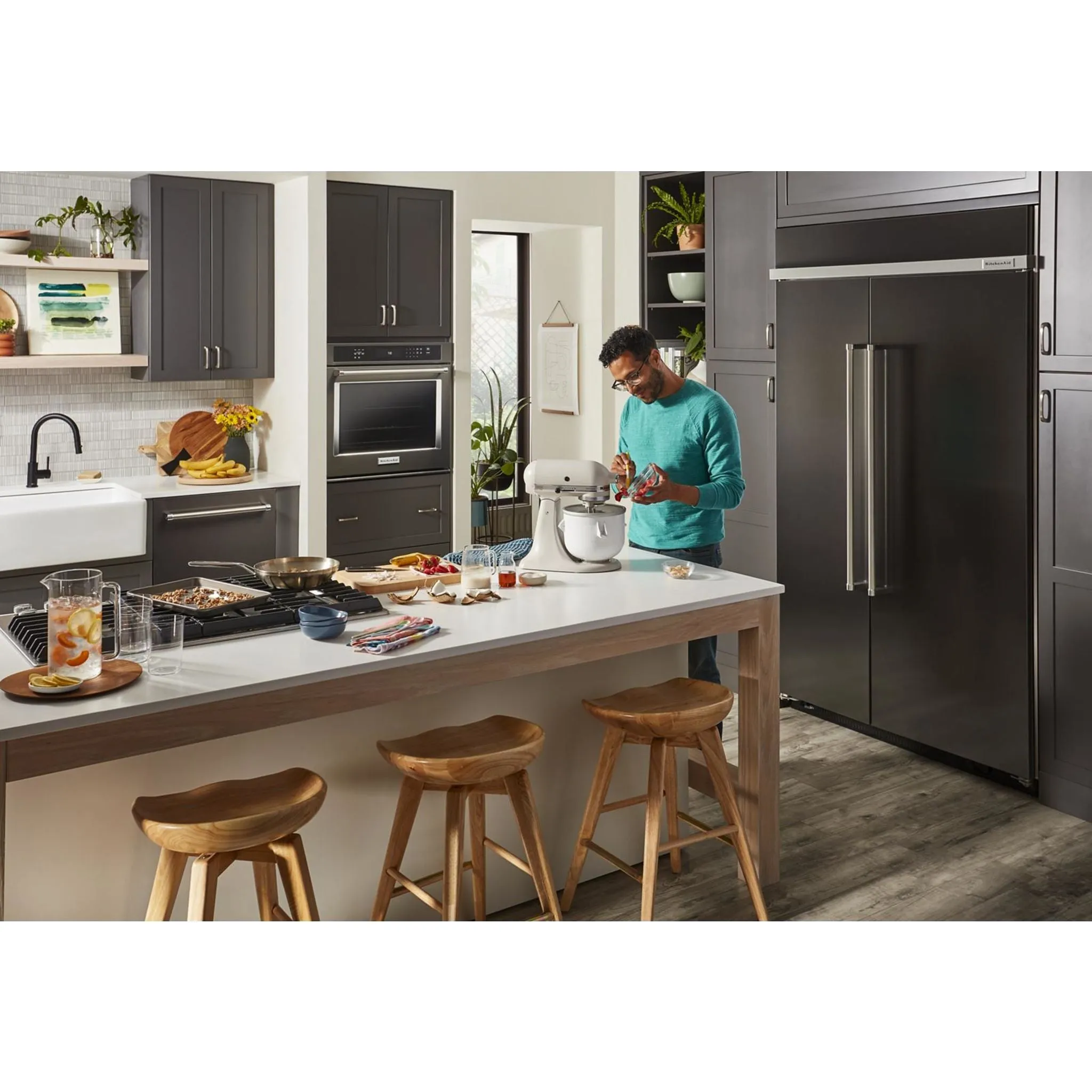 KitchenAid  25.5 cu.. ft. 42" Built-In Side-by-Side Refrigerator with PrintShield Finish (KBSN702MBS)