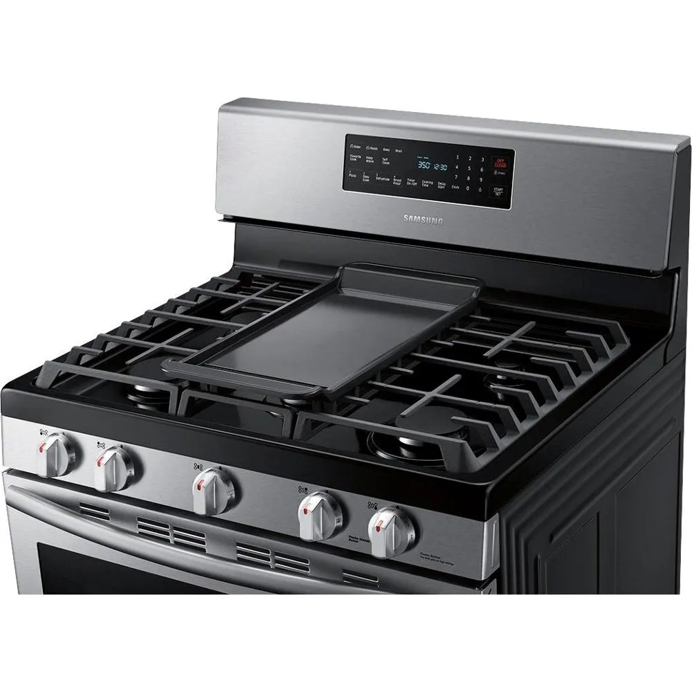 Samsung - 5.8 Cu. Ft. Self Cleaning Freestanding Gas Convection Range - Stainless steel